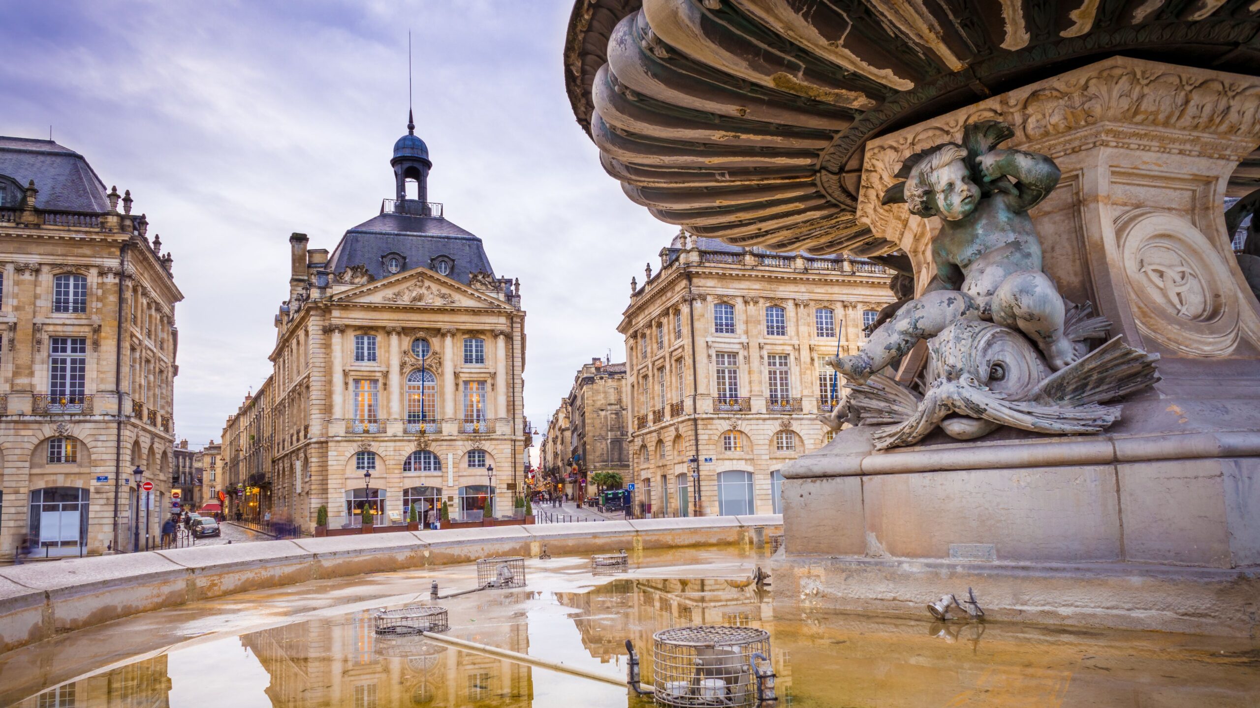 Ride and Seek - Cro Magnon - A Day in Bordeaux